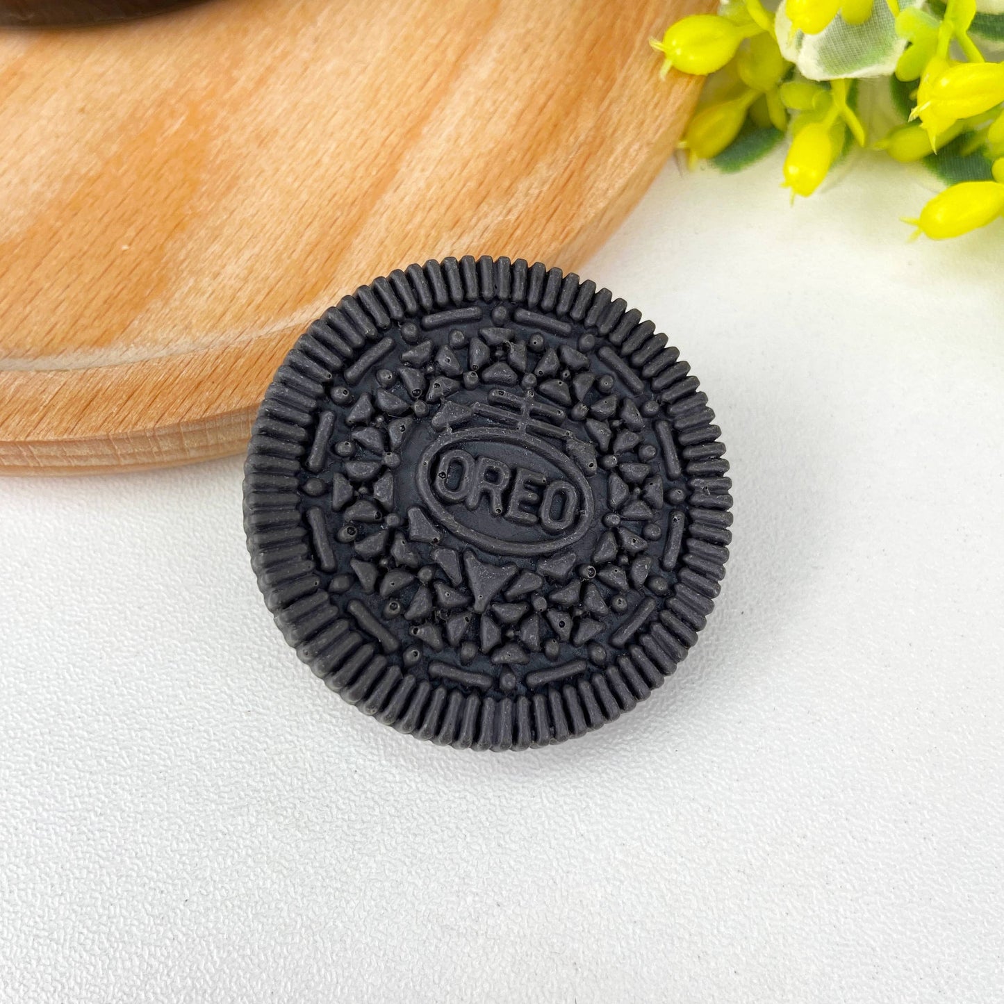 Simulated cookie hair clip