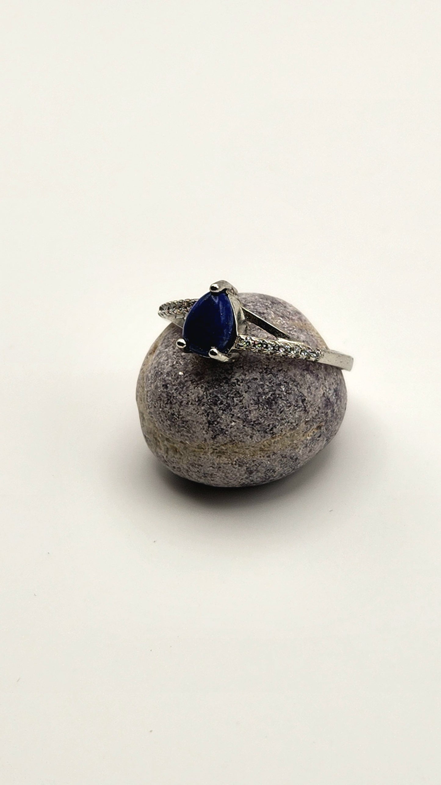 Nyx’s Tear | Adjustable Blue Tiger’s Eye Ring (S925 Sterling Silver Plated Copper)