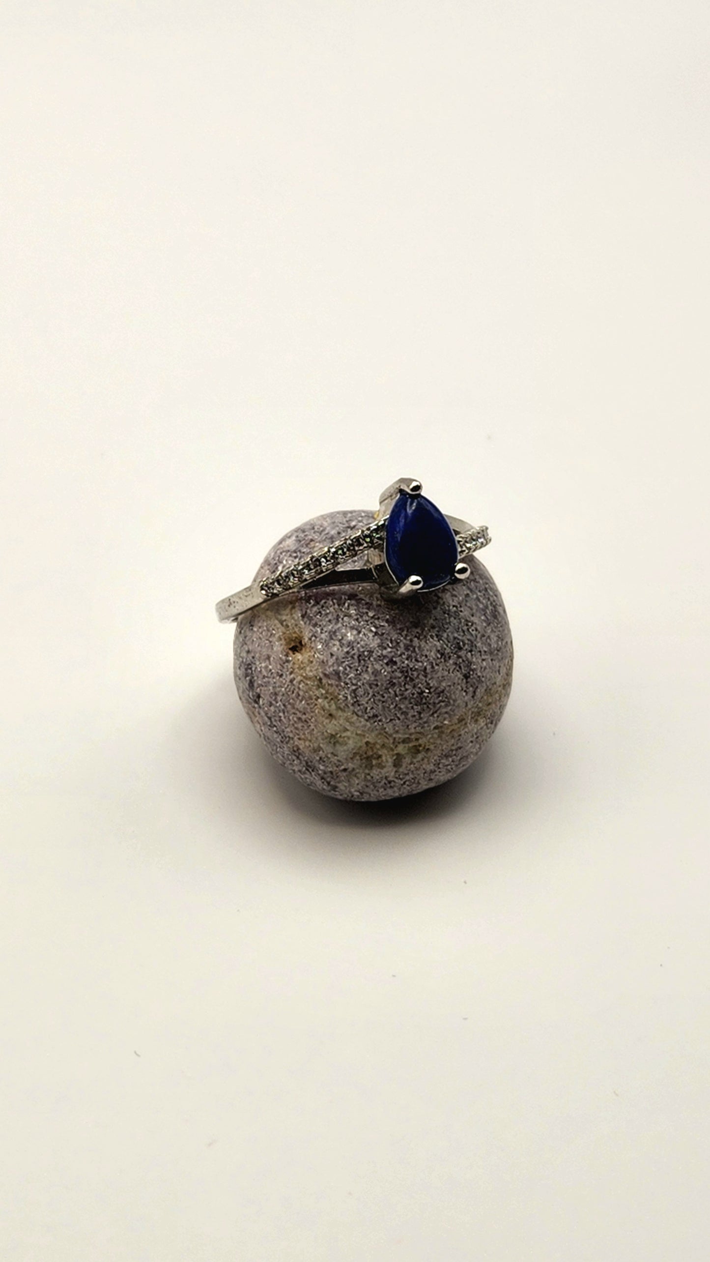 Nyx’s Tear | Adjustable Blue Tiger’s Eye Ring (S925 Sterling Silver Plated Copper)