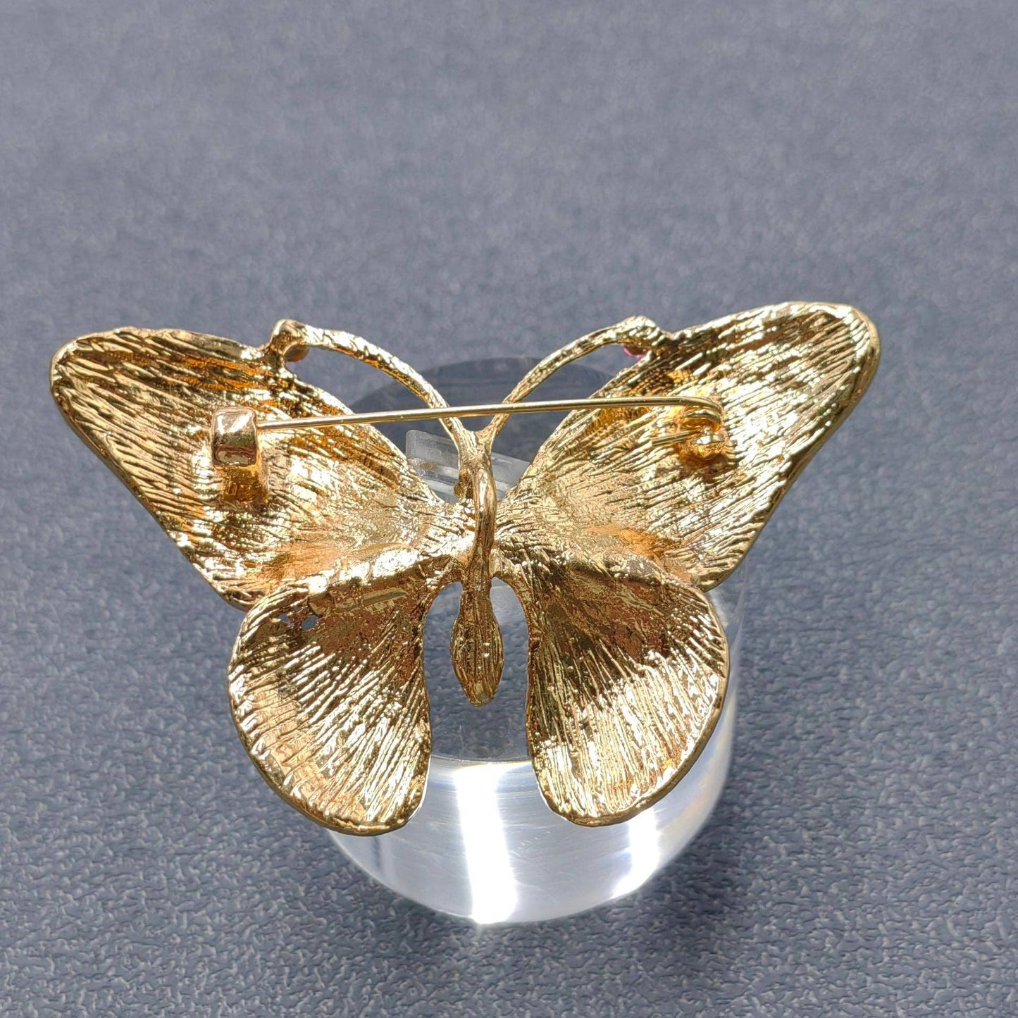 Enamel Brooch Inlaid with Rhinestone