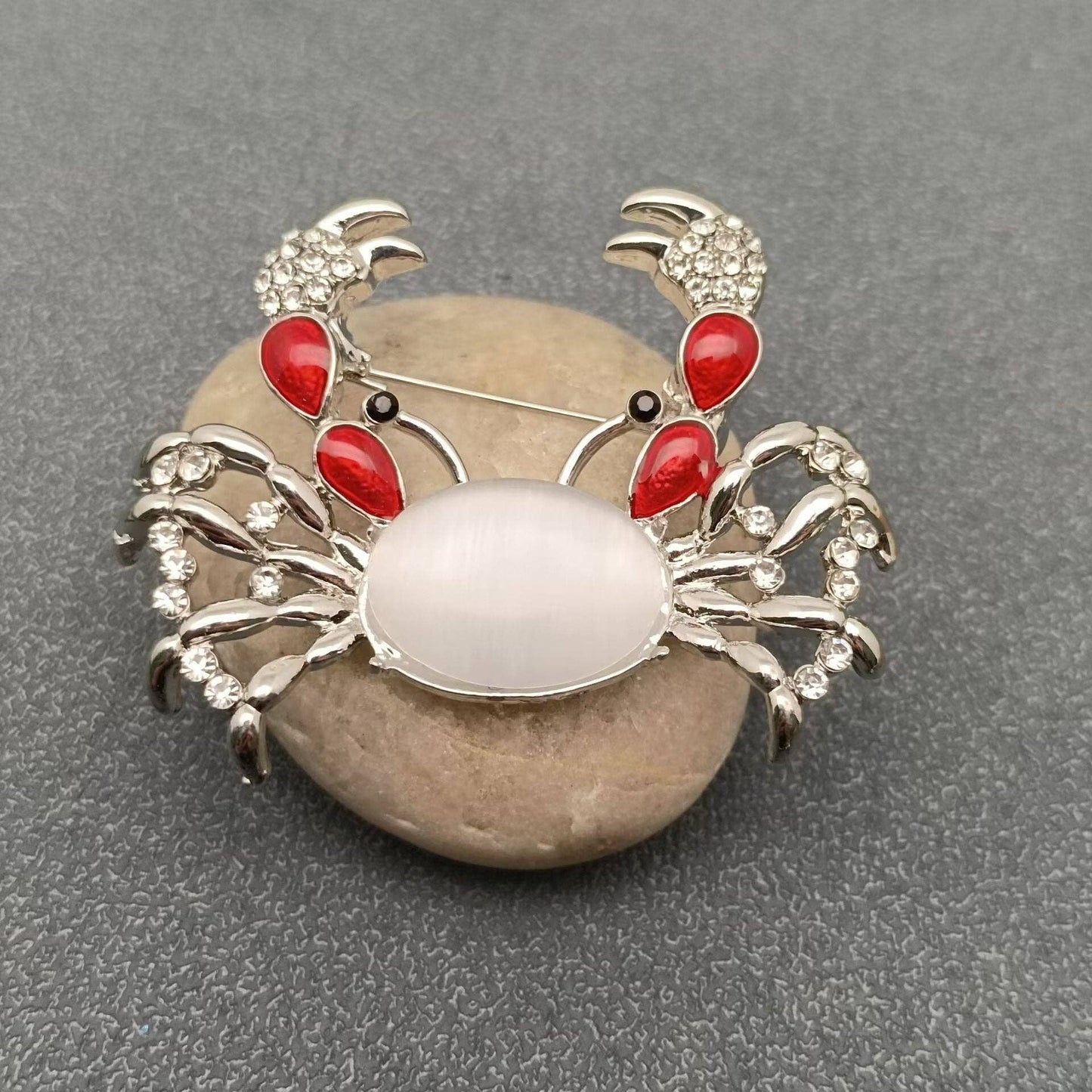 Cute Crab Brooch Inlaid with Rhinestones