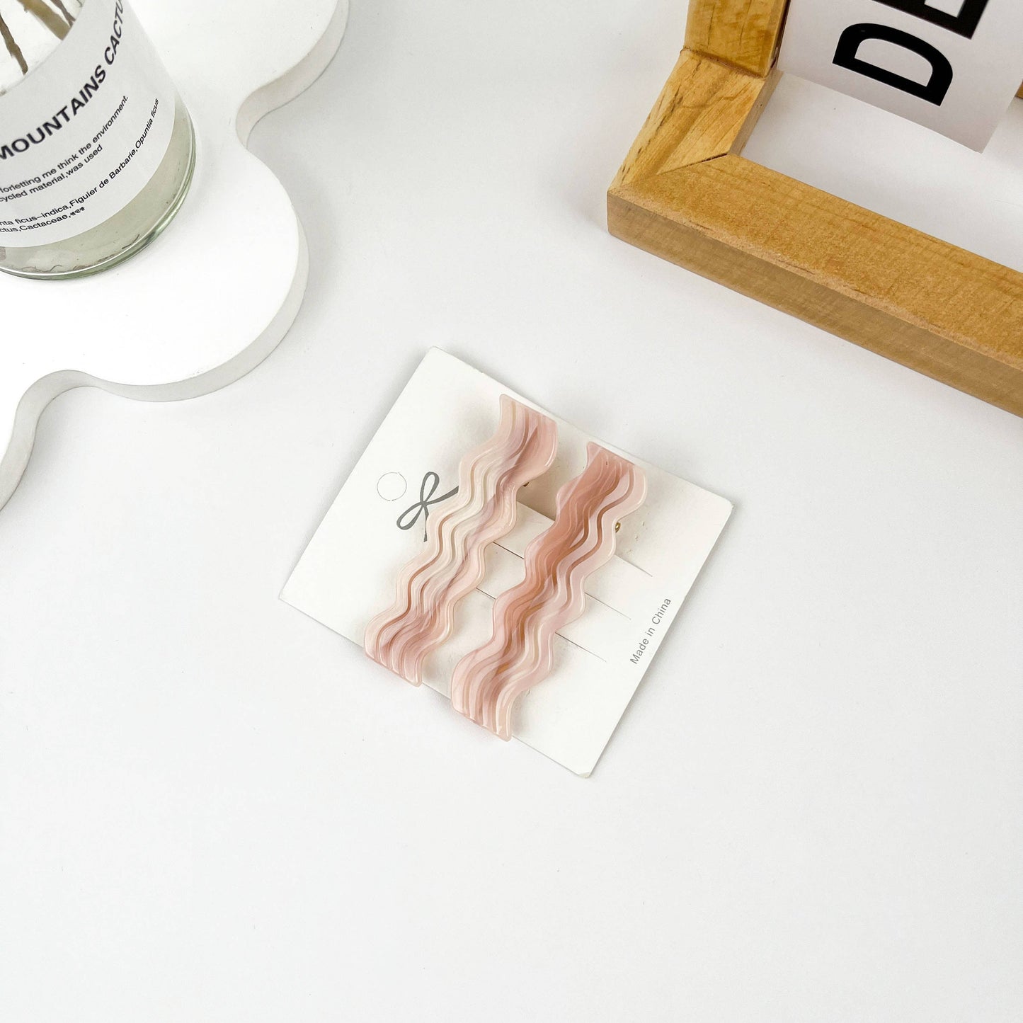 Wave Acetate Geometric Duckbill Clip