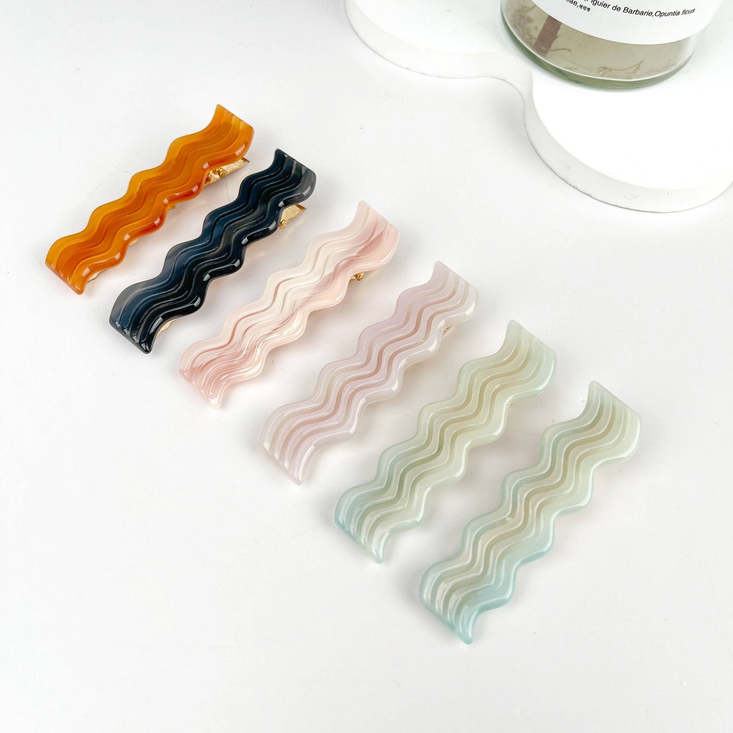 Wave Acetate Geometric Duckbill Clip