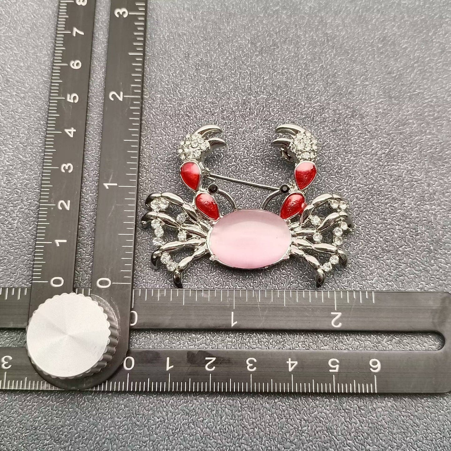 Cute Crab Brooch Inlaid with Rhinestones