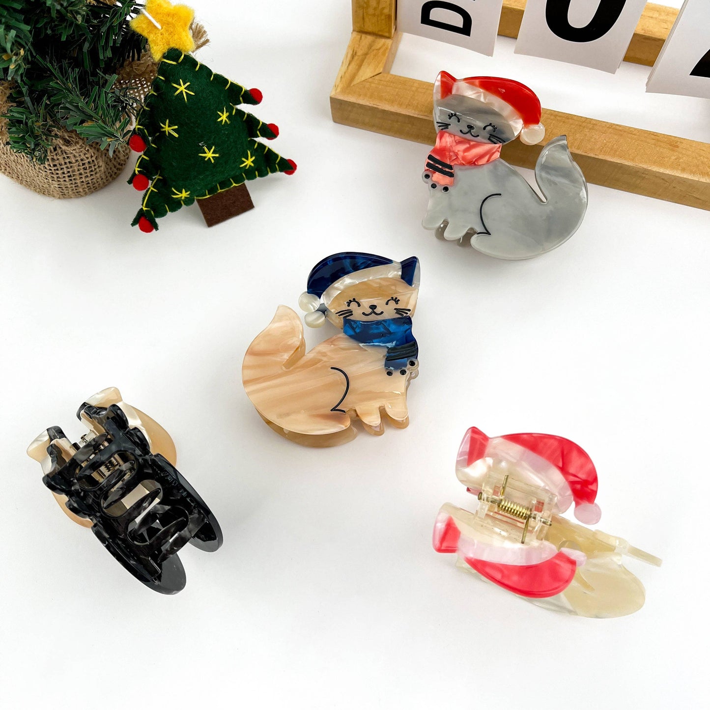Cute Cat with Hat and Scarf Acetate Hair Claw Clip