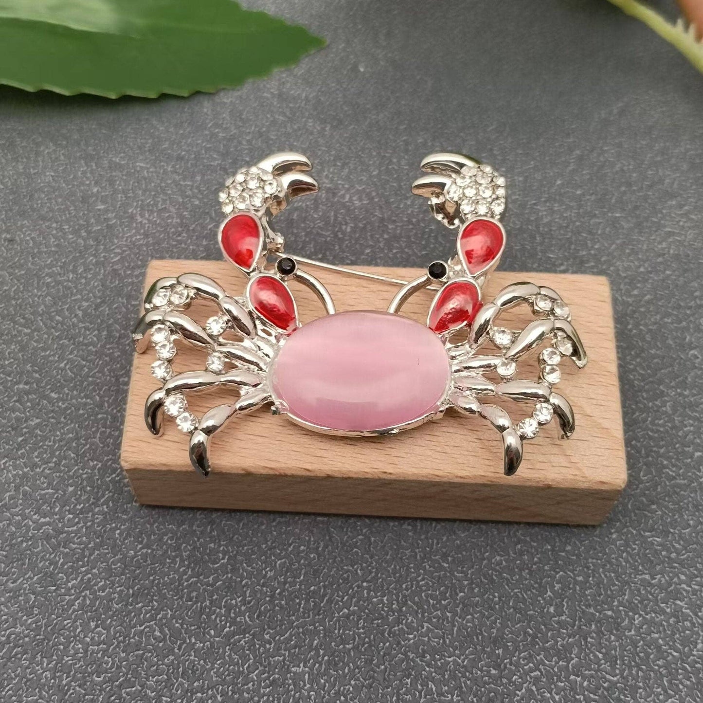 Cute Crab Brooch Inlaid with Rhinestones