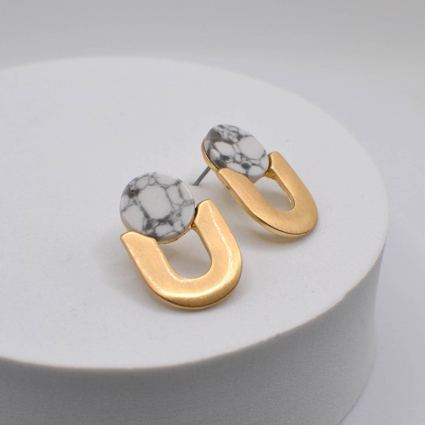 Boho Abalone Button Round U Shape Worn Plating Post Earrings