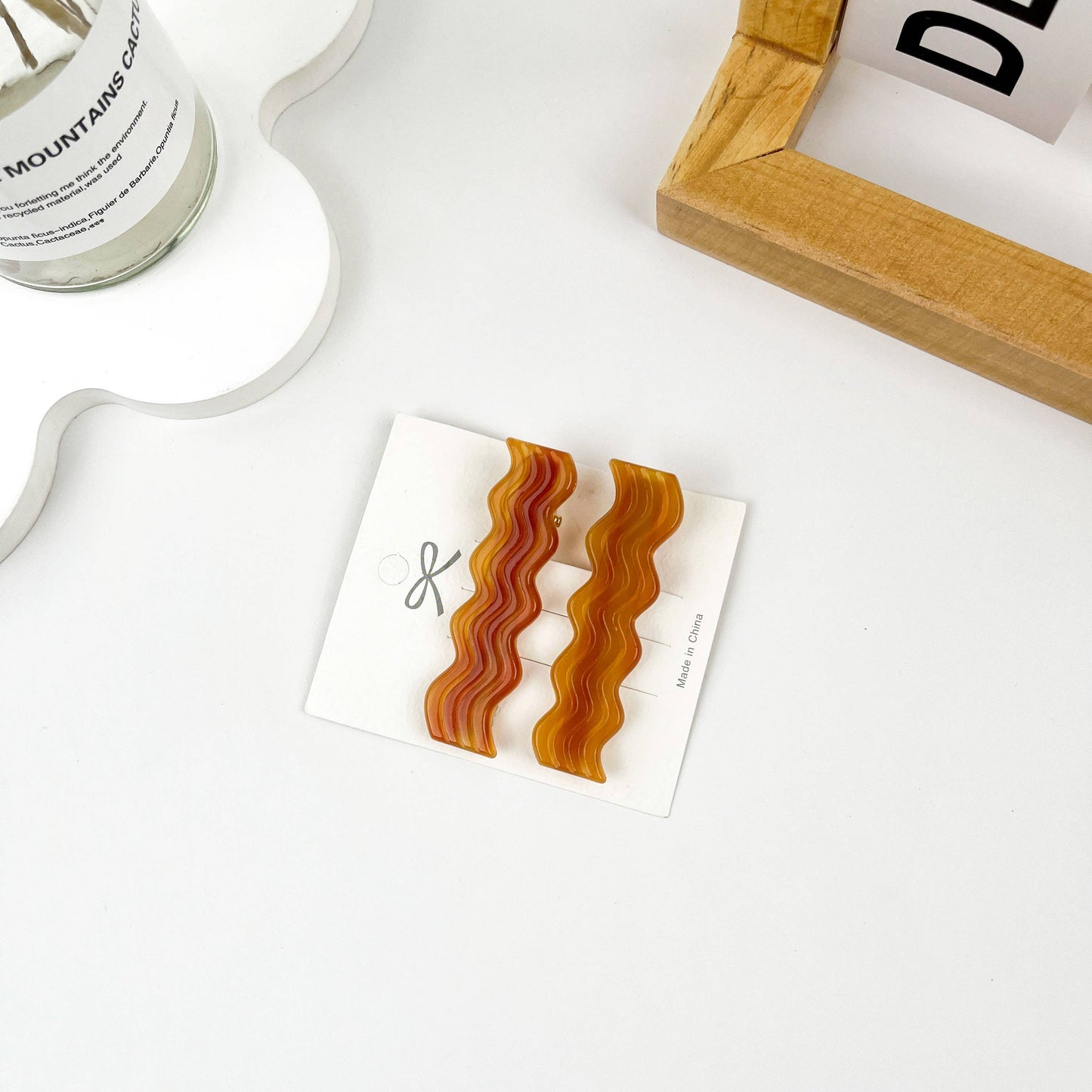 Wave Acetate Geometric Duckbill Clip