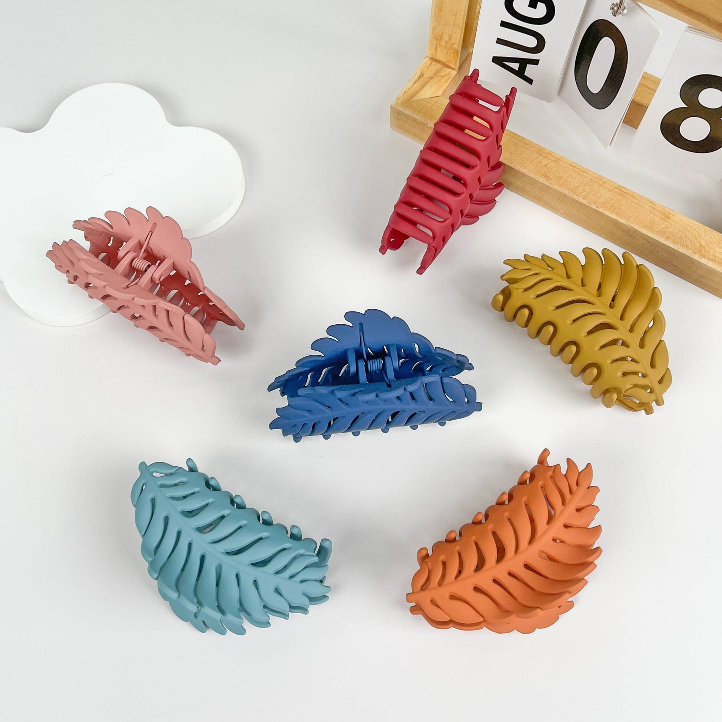 Creative frosted leaf  Hair Claw Clip